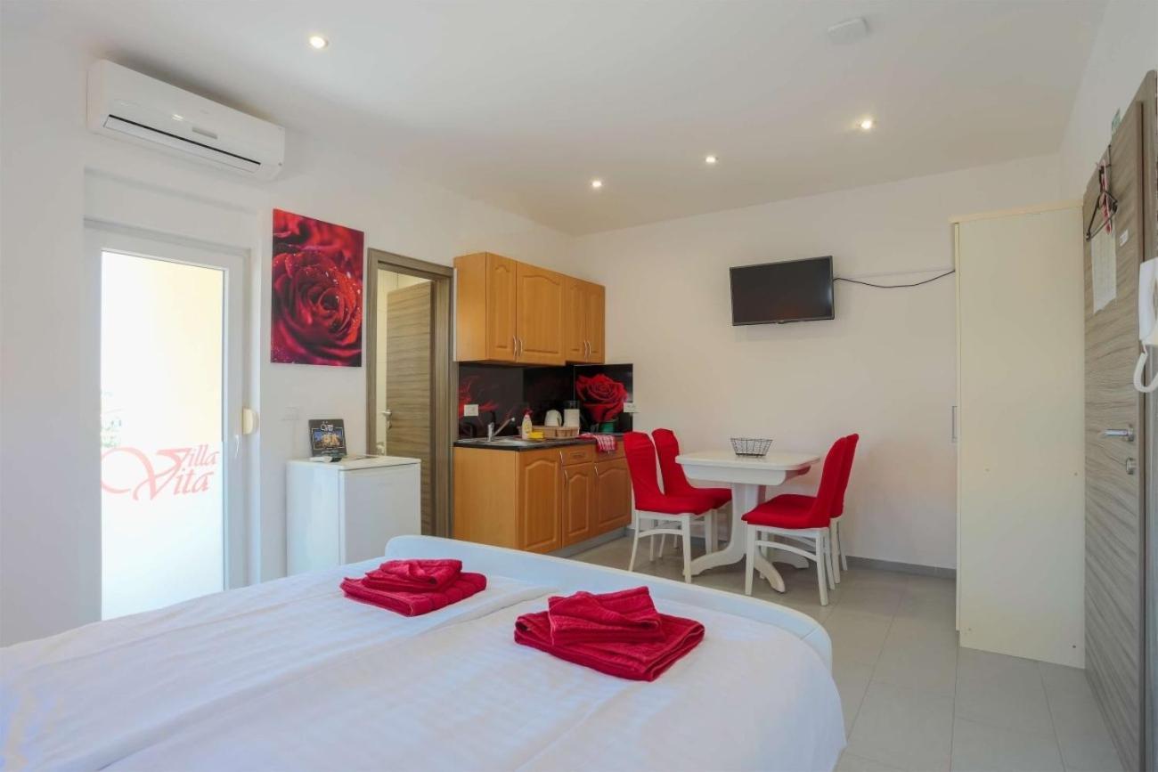 Valbandon Villa Vita Apartments & Studios With Common Pool מראה חיצוני תמונה