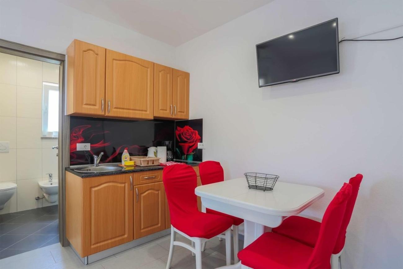 Valbandon Villa Vita Apartments & Studios With Common Pool מראה חיצוני תמונה