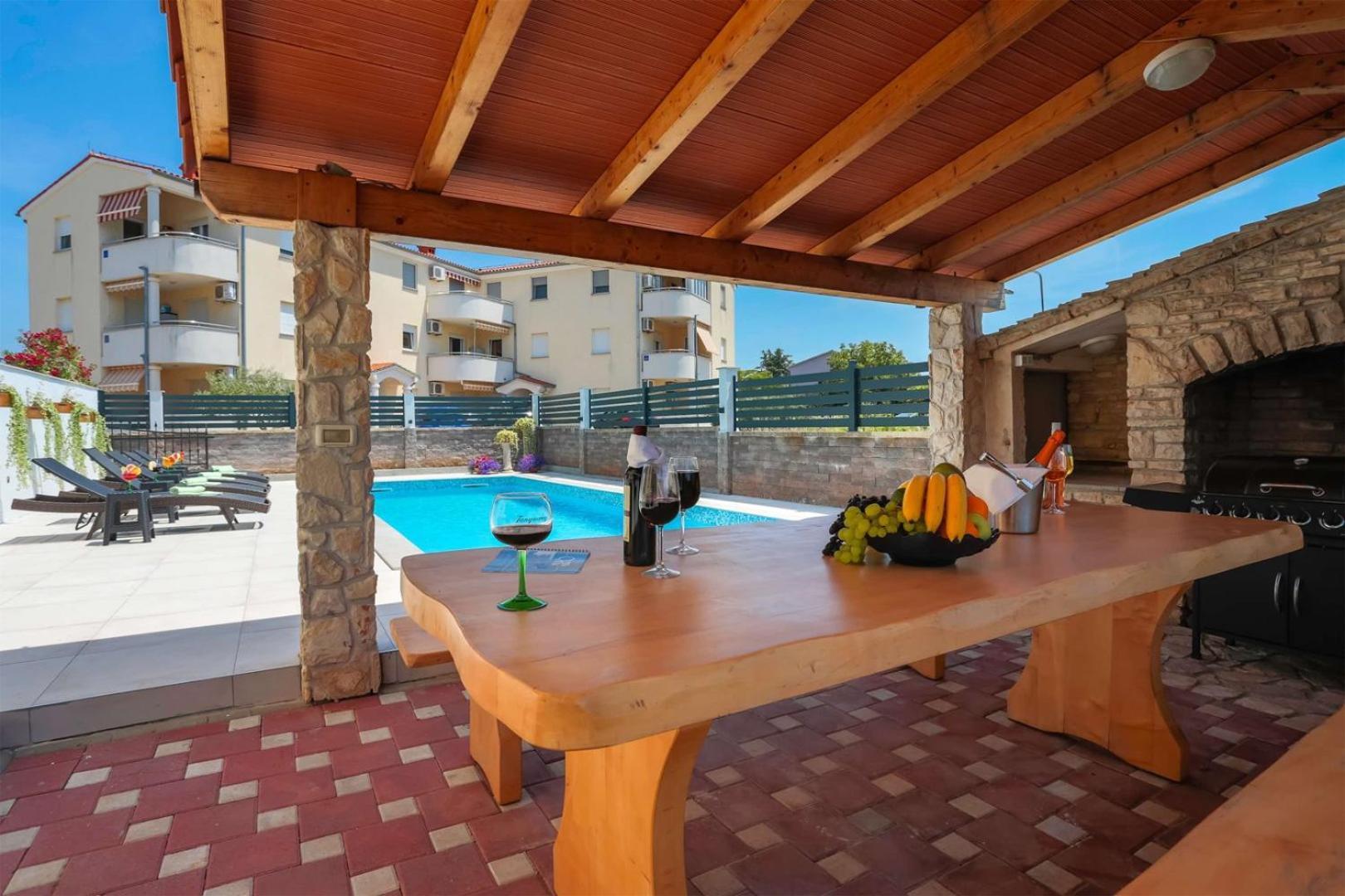 Valbandon Villa Vita Apartments & Studios With Common Pool מראה חיצוני תמונה