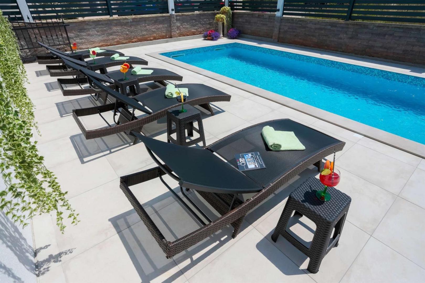 Valbandon Villa Vita Apartments & Studios With Common Pool מראה חיצוני תמונה