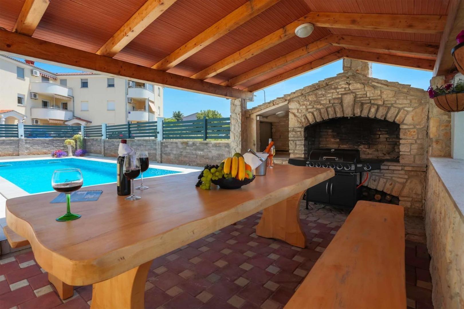 Valbandon Villa Vita Apartments & Studios With Common Pool מראה חיצוני תמונה