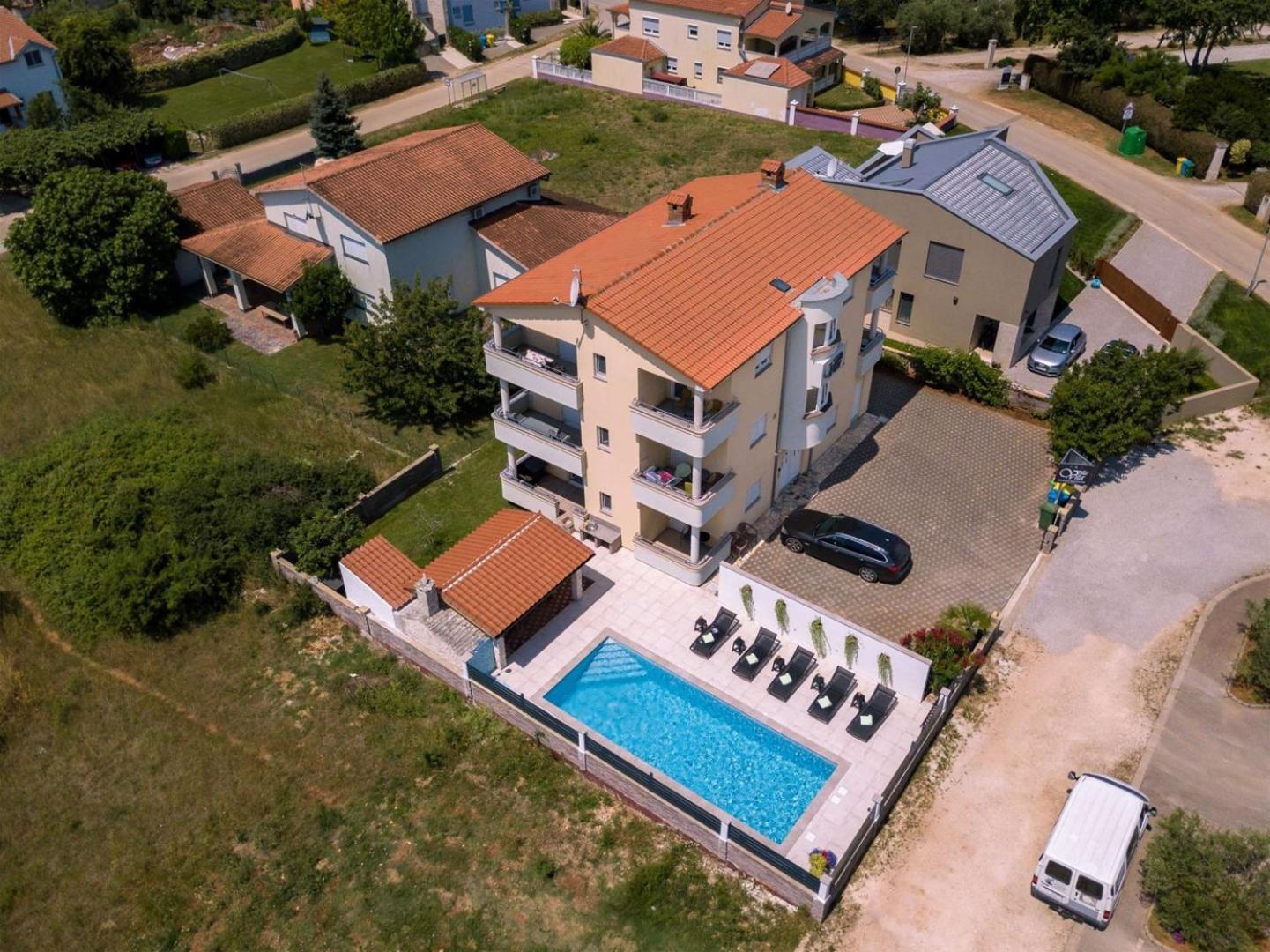 Valbandon Villa Vita Apartments & Studios With Common Pool מראה חיצוני תמונה